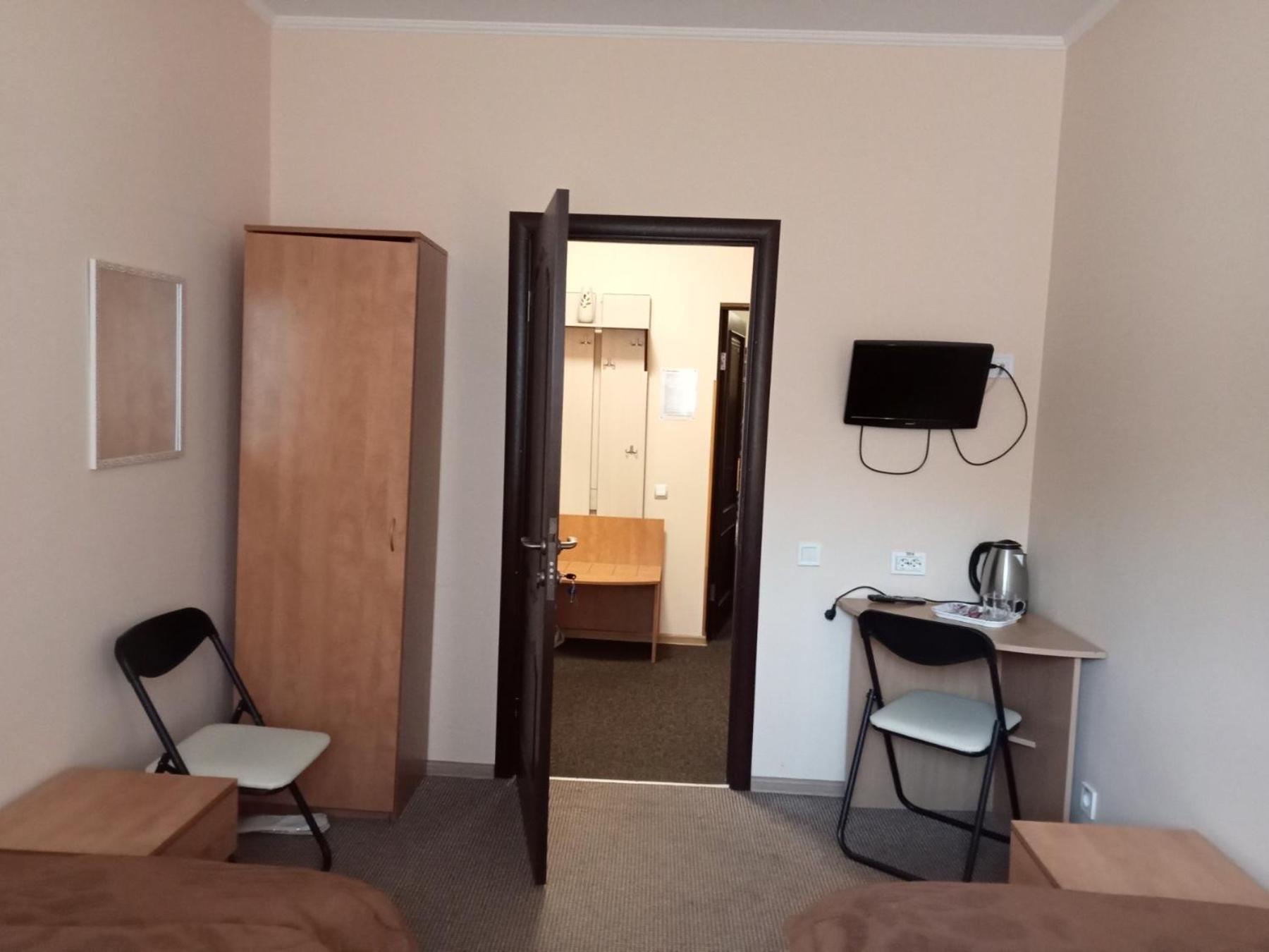 Hostel Iskra إلفيف المظهر الخارجي الصورة