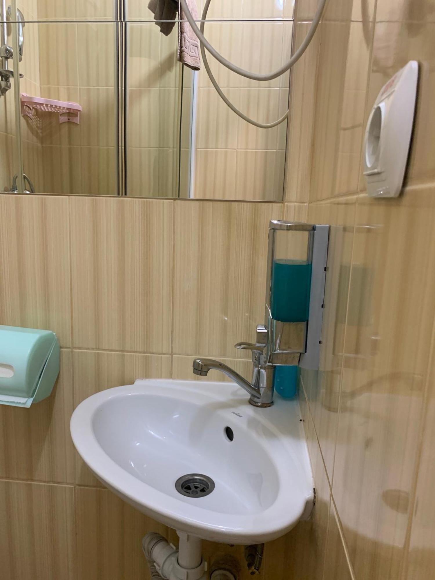 Hostel Iskra إلفيف المظهر الخارجي الصورة