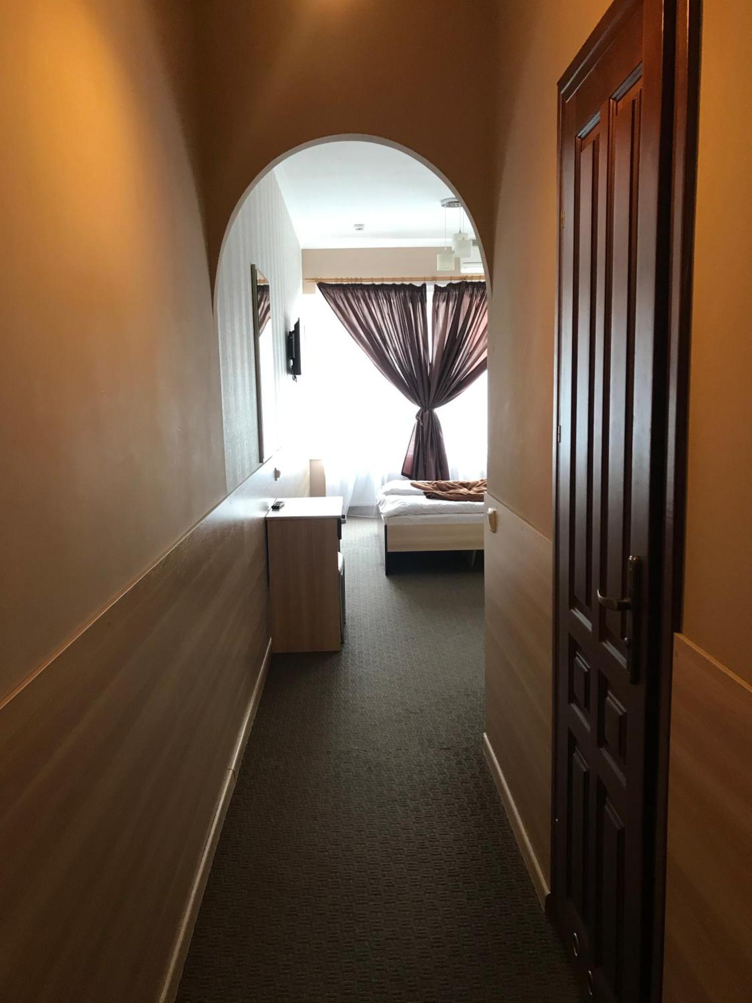 Hostel Iskra إلفيف المظهر الخارجي الصورة