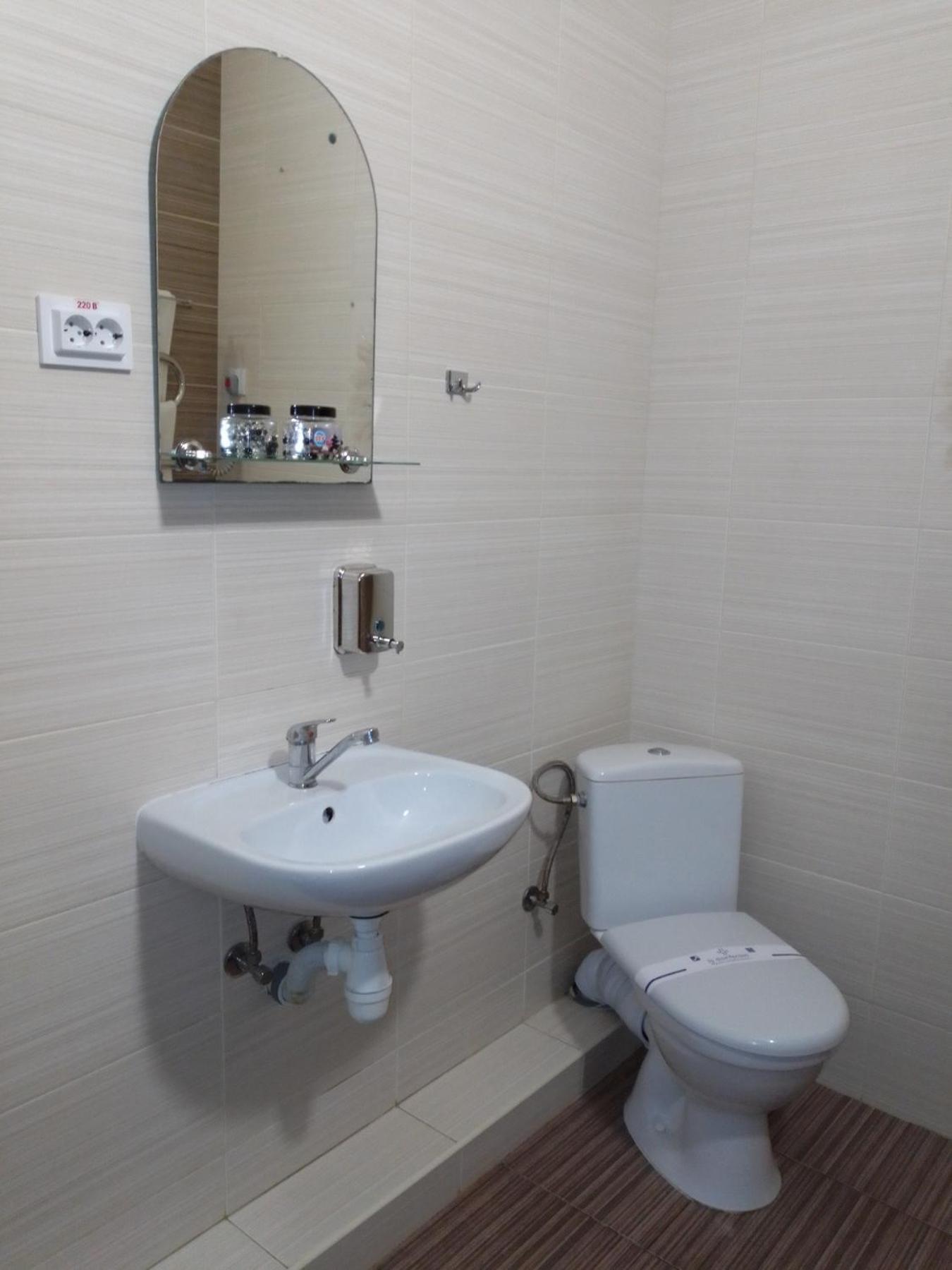 Hostel Iskra إلفيف المظهر الخارجي الصورة