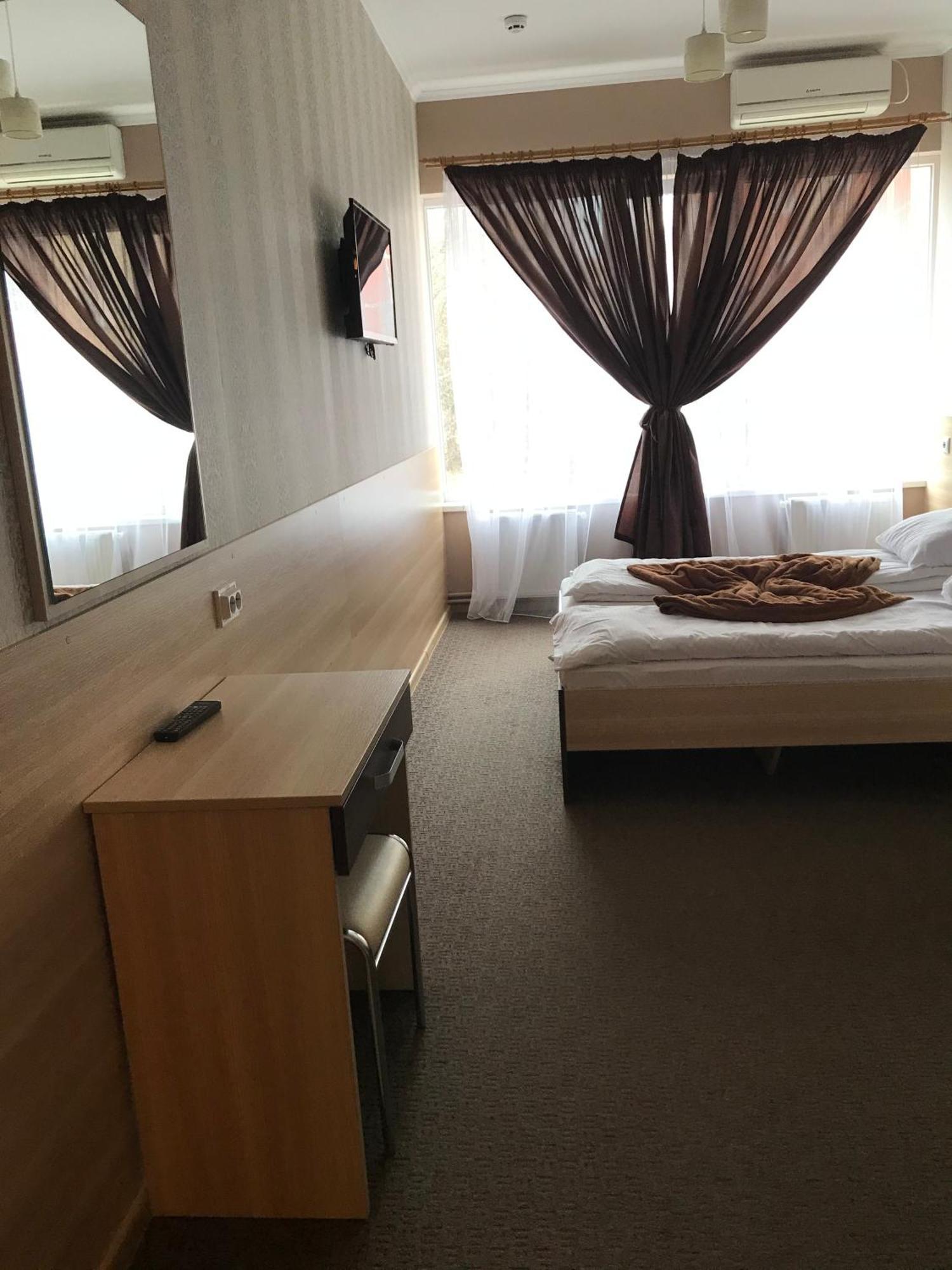 Hostel Iskra إلفيف المظهر الخارجي الصورة