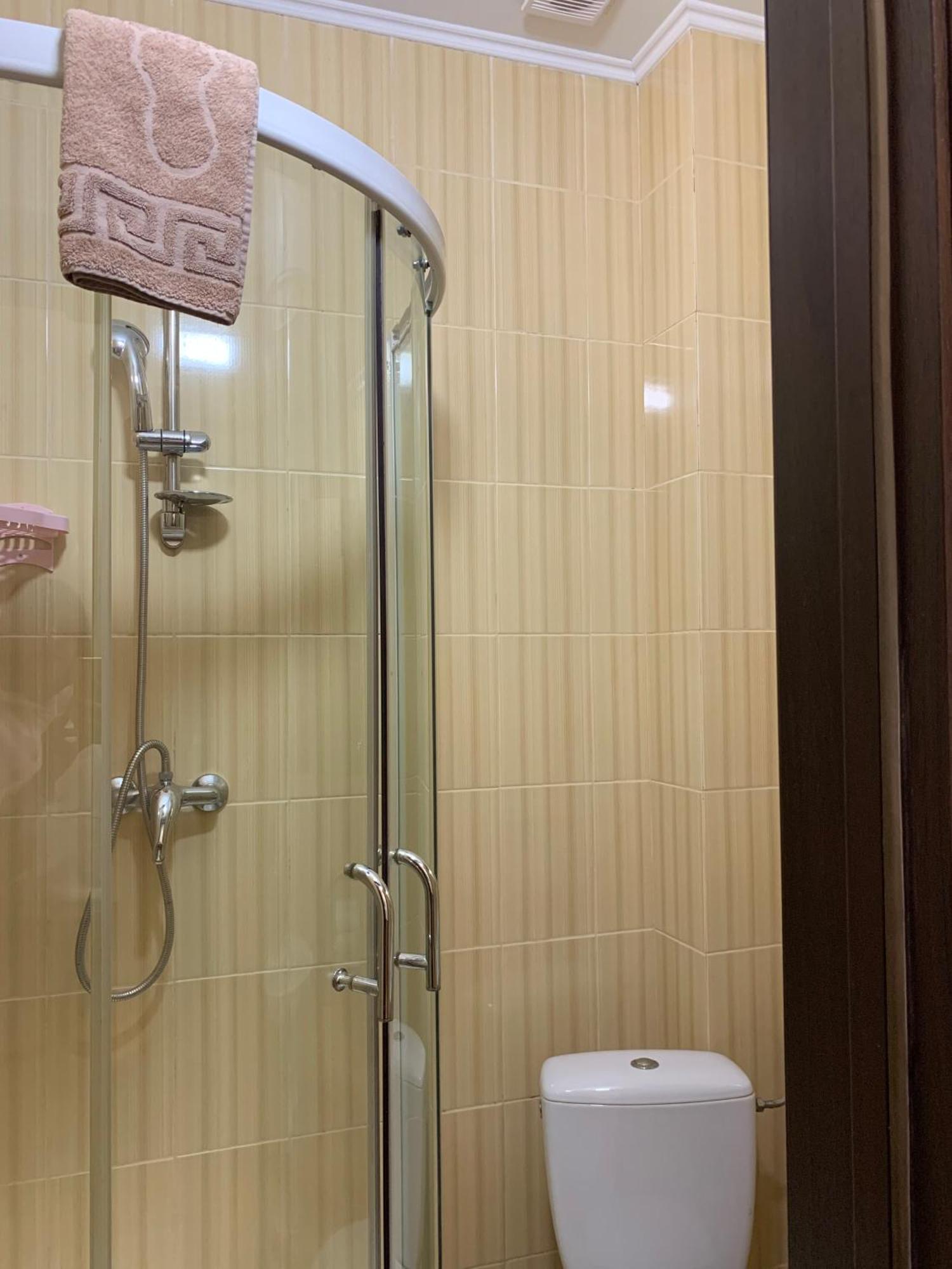 Hostel Iskra إلفيف المظهر الخارجي الصورة