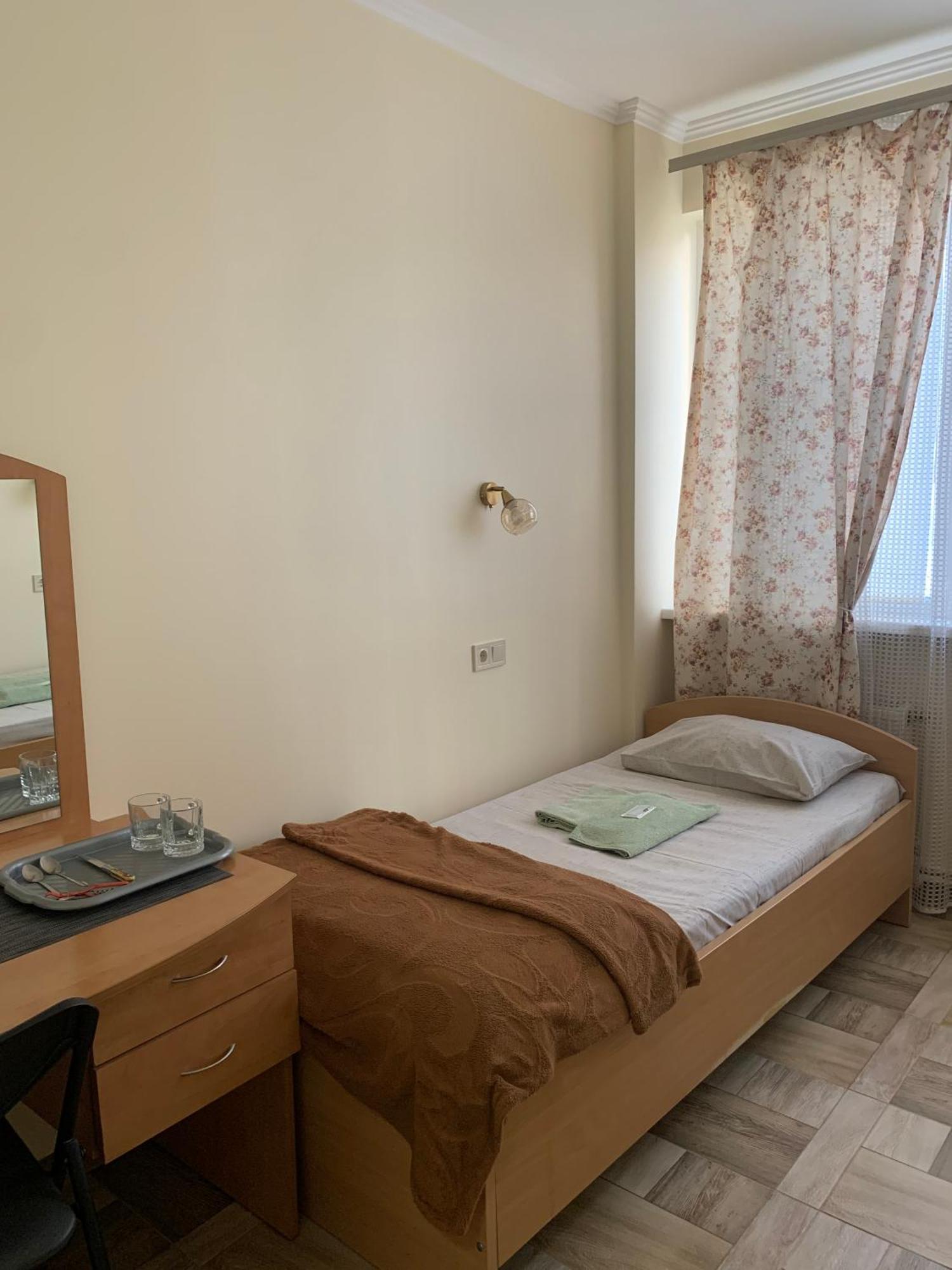 Hostel Iskra إلفيف المظهر الخارجي الصورة